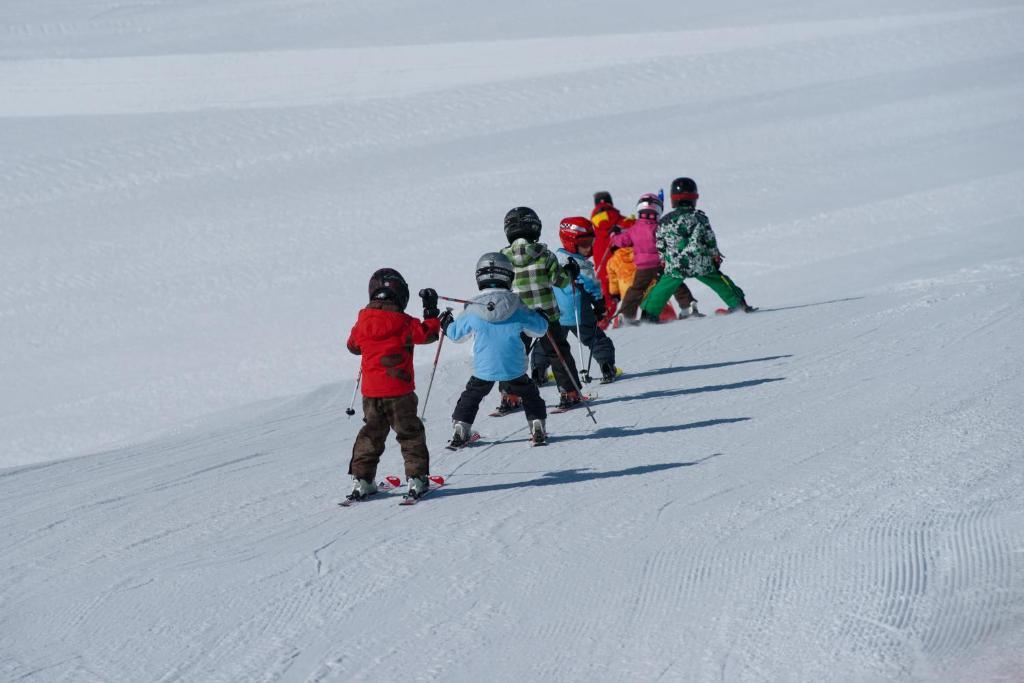 Alpenresidenz Ballunspitze - Kinderhotel Galtür エクステリア 写真