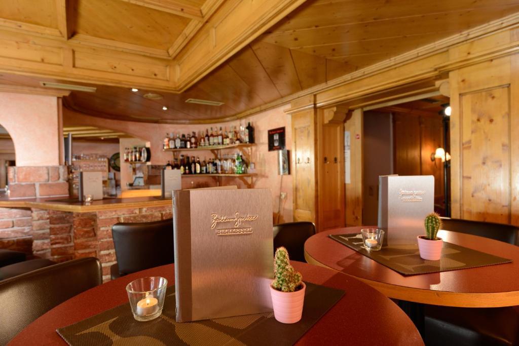 Alpenresidenz Ballunspitze - Kinderhotel Galtür エクステリア 写真